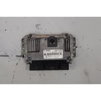 Renault Twingo III Fuel injection control unit/module 