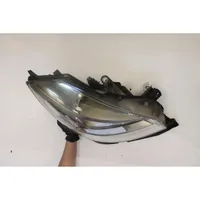 Renault Clio III Phare frontale 8200244897