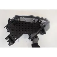 Audi Q3 8U Lampa przednia 