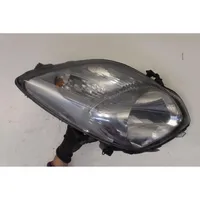 Toyota Yaris Lampa przednia 89903227