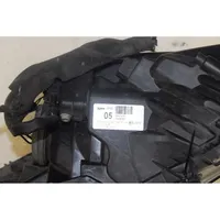 Toyota Yaris Lampa przednia 89903227