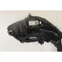 Toyota Yaris Lampa przednia 89903227