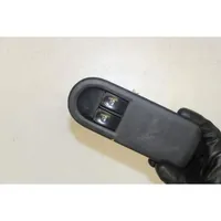 Renault Clio III Electric window control switch 