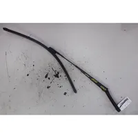 Volkswagen PASSAT CC Front wiper blade arm 