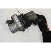 Dacia Logan I Power steering pump 