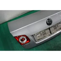 Volkswagen Jetta V Задняя крышка (багажника) 
