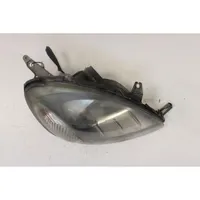 Toyota Yaris Lampa przednia 