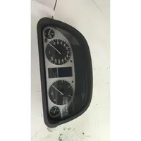 Mercedes-Benz B W245 Compteur de vitesse tableau de bord 