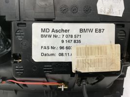 BMW 1 E81 E87 Popielniczka przednia tunelu środkowego 7078571