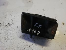 Toyota Prius (NHW20) other engine part NOCODE