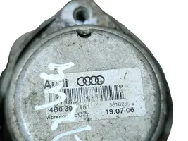 Audi A6 S6 C6 4F Pavarų dėžės tvirtinimo kronšteinas 4F0399118B