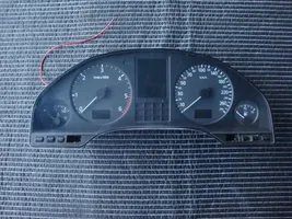 Audi A8 S8 D2 4D Tachimetro (quadro strumenti) 