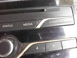 Infiniti Q30 Radio/CD/DVD/GPS-pääyksikkö 