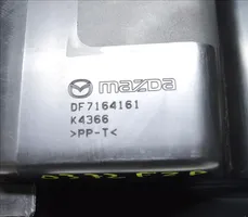 Mazda 2 Schowek deski rozdzielczej DF7164161