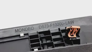 Ford Mondeo MK V Copertura del rivestimento del sottoporta anteriore DS73-F13200-LAW