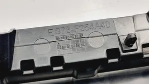 Ford Mondeo MK V Takaoven lista (muoto) ES73-F254A40