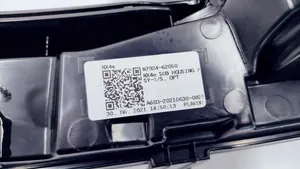 Hyundai Tucson IV NX4 Takaluukun rekisterikilven valon palkki N7924-62050