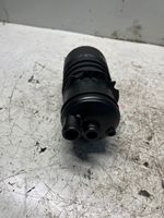 Audi A8 S8 D3 4E Supporto di montaggio del filtro dell’olio 8558686