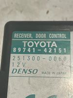Toyota RAV 4 (XA20) Centralina/modulo chiusura centralizzata portiere 8974142151