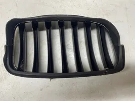 BMW X5 E70 Maskownica / Grill / Atrapa górna chłodnicy 7171395