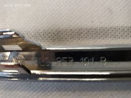 Volkswagen Golf VII Listwa zderzaka przedniego 5G0853101B