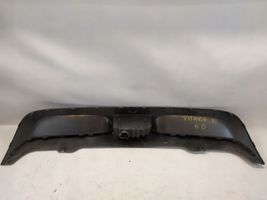 Suzuki Vitara (LY) Moldura inferior del parachoques trasero 7187186R