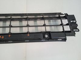 Volkswagen Golf VIII Grille inférieure de pare-chocs avant 5H0853677G