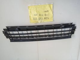 Volkswagen Golf VIII Grille inférieure de pare-chocs avant 5H0853677G