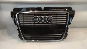 Audi A3 S3 8P Grotelės viršutinės 8P0853651D