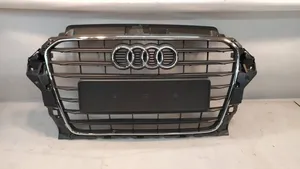 Audi A3 S3 8V Etupuskurin ylempi jäähdytinsäleikkö 8V5853651