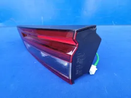 Nissan Qashqai J12 Lampy tylnej klapy bagażnika 2268D02F