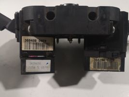 Nissan Terrano Interruptor/palanca de limpiador de luz de giro 54394781