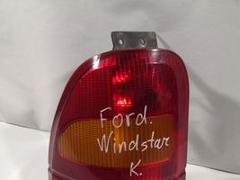 Ford Windstar Luci posteriori 