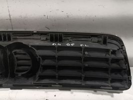 Audi A4 S4 B5 8D Maskownica / Grill / Atrapa górna chłodnicy 