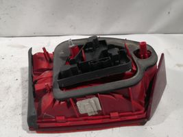 Volkswagen Jetta VI Lampy tylnej klapy bagażnika 