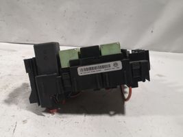 Volkswagen Jetta VI Fuse module 5C0937819A