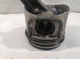 Renault Trafic I Piston avec bielle 