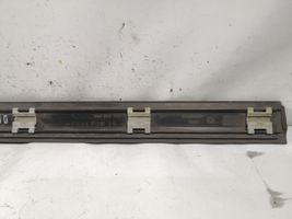 Volkswagen PASSAT B4 Moulure de porte arrière 3A0853753