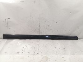 Opel Zafira B Moulure de porte avant RH13137773