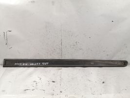 Opel Zafira B Moulure de porte avant RH13137773