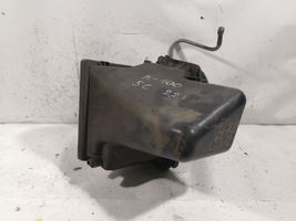 Audi 100 200 5000 C3 Kraftstoffverteiler Einspritzleiste 0438100125