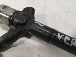 Toyota Corolla Verso AR10 Injecteur de carburant 236700R020