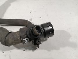 Audi A4 S4 B6 8E 8H Tuyau de liquide de refroidissement moteur 8E0121049