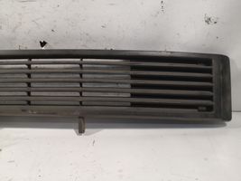 Volkswagen Transporter - Caravelle T3 Front bumper upper radiator grill 251853663