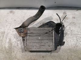 Audi A6 S6 C4 4A Радиатор интеркулера 4A0145805K