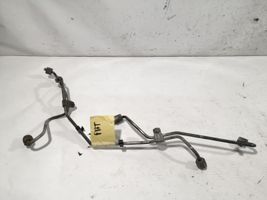 Volkswagen Phaeton Fuel injector supply line/pipe 