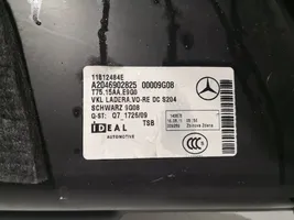 Mercedes-Benz C W204 Šoninis apdailos skydas A2046902825