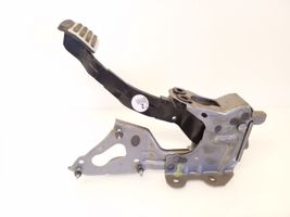 Nissan Qashqai Brake pedal 2611