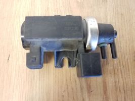 BMW 5 E39 Solenoīda vārsts 2247906