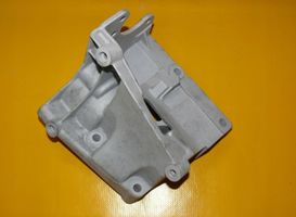 Audi A8 S8 D2 4D Staffa di montaggio del compressore dell’A/C 057260885